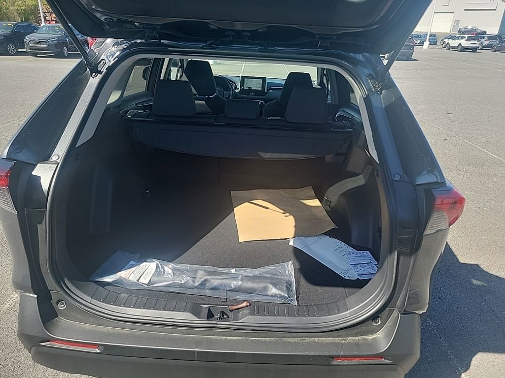Used 2025 Toyota RAV4 XLE image 13