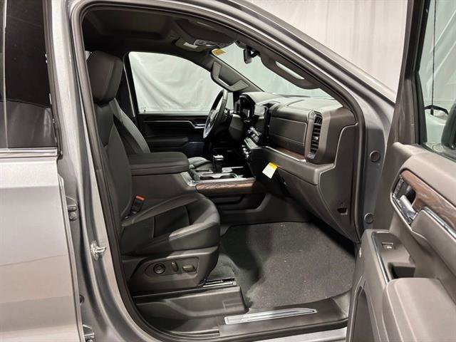 New 2025 GMC Sierra 1500 SLT w/ SLT Premium Plus Package image 14