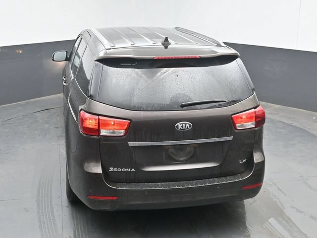 Used 2017 Kia Sedona LX w/ LX Essentials Premium Package FWD image 21