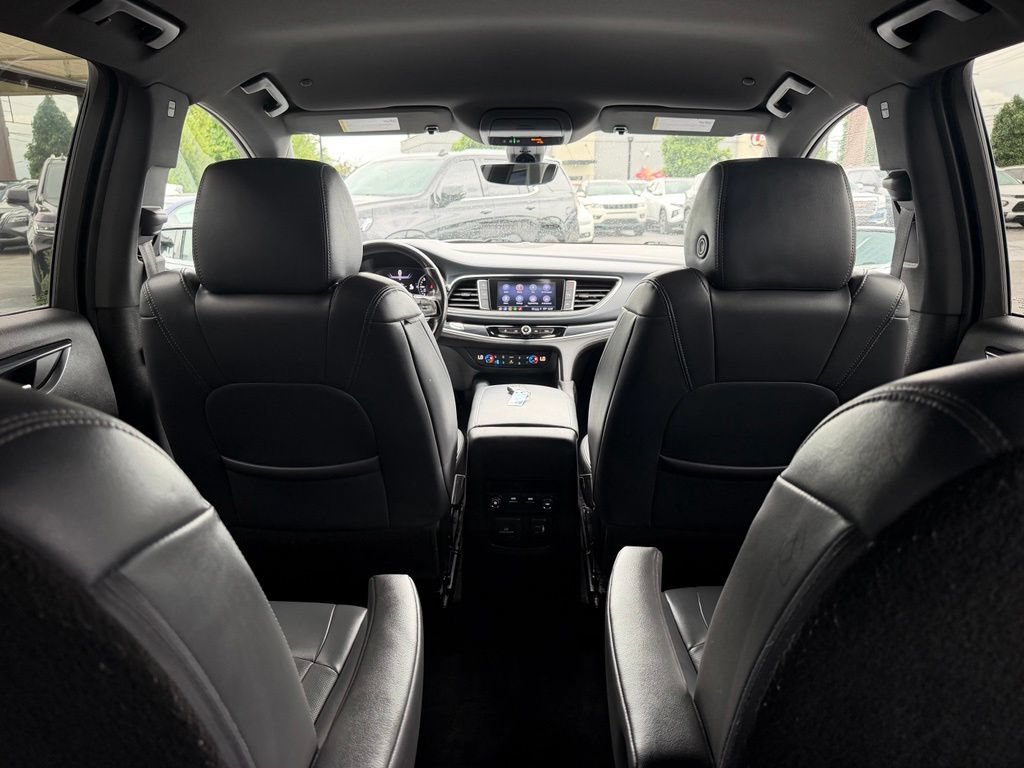 Used 2022 Buick Enclave Premium AWD/4WD image 17