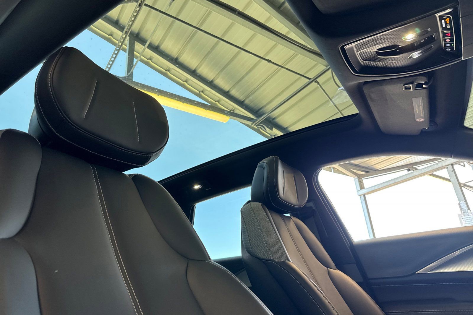 Used 2024 Cadillac Lyriq Tech w/ Driver Assist Package AWD/4WD image 18