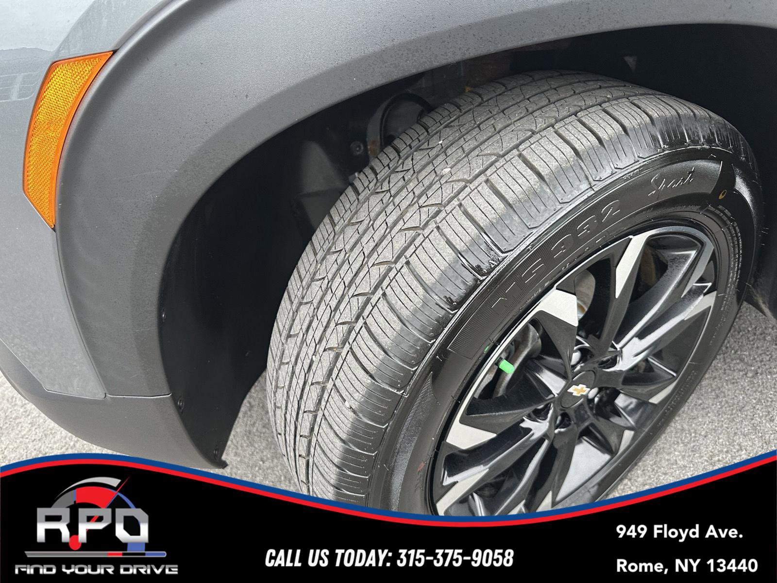 Used 2021 Chevrolet TrailBlazer LT w/ Sun and Liftgate Package AWD/4WD image 11