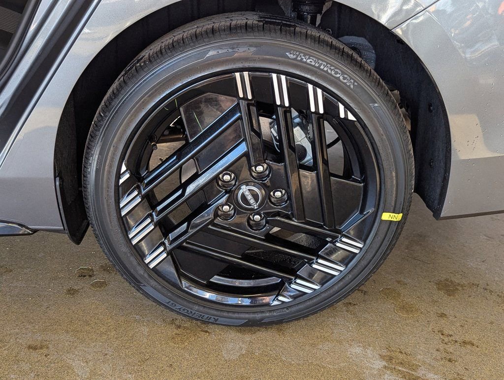 New 2026 Nissan Sentra SR w/ Floor Mat Package image 38