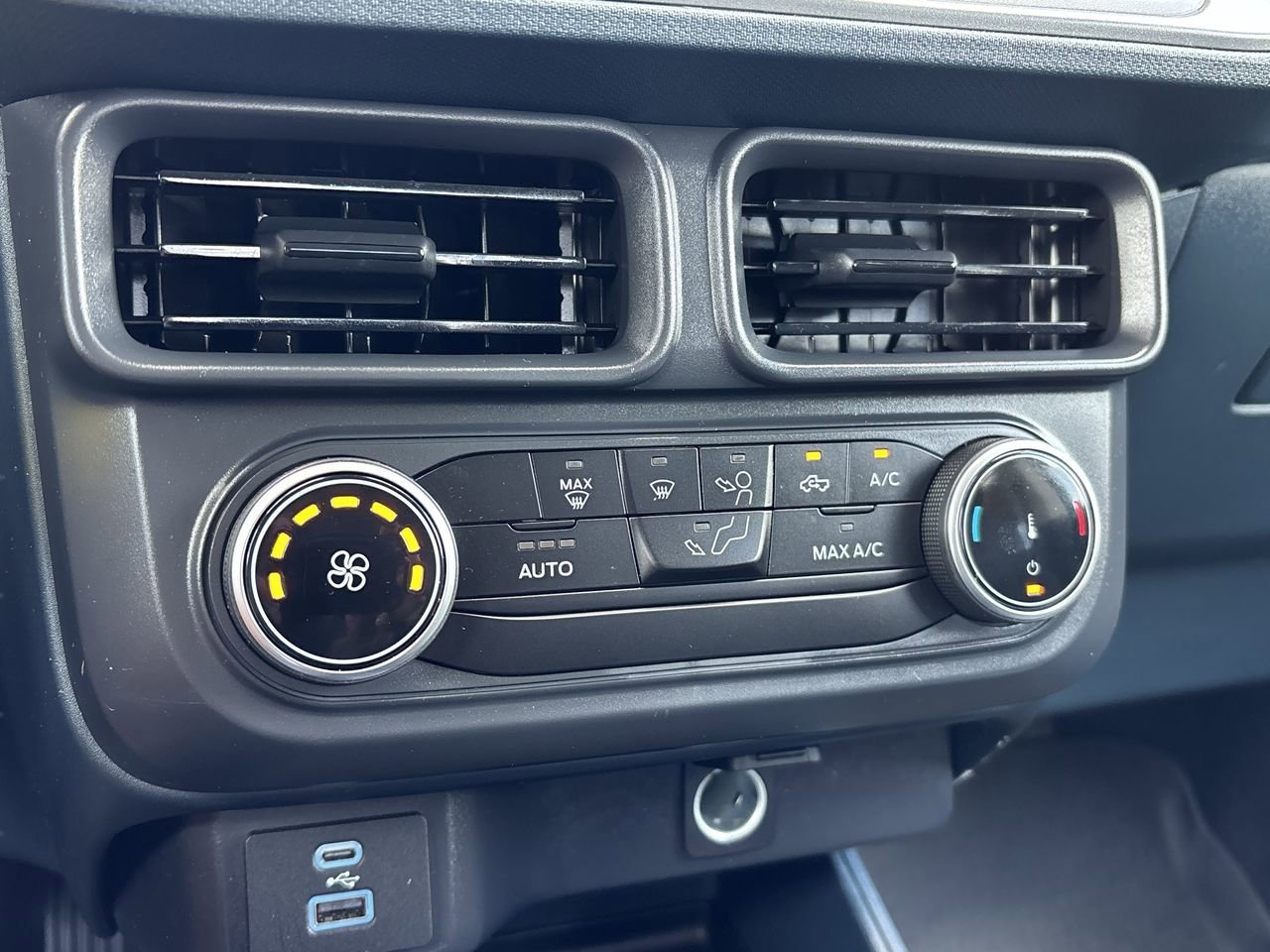 Used 2024 Ford Maverick XL w/ Equipment Group 100A Standard image 21