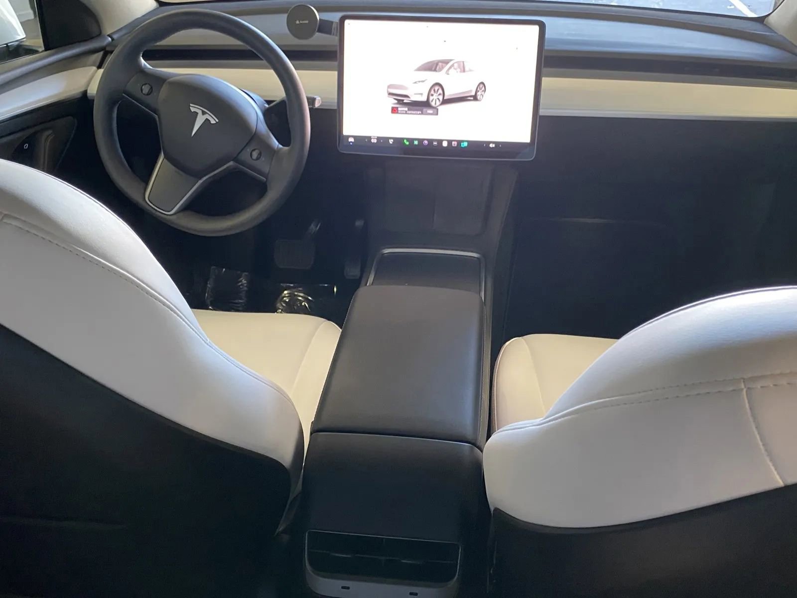 Used 2023 Tesla Model Y Long Range image 5