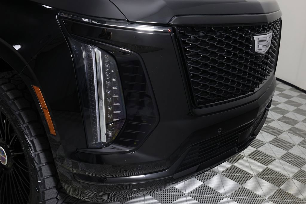 Used 2026 Cadillac Escalade Platinum Sport w/ LPO, ONYX Package AWD/4WD image 46
