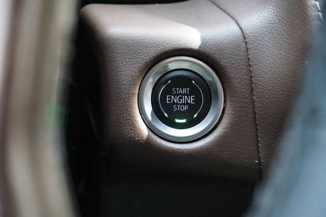 Used 2024 Chevrolet Tahoe High Country AWD/4WD image 33