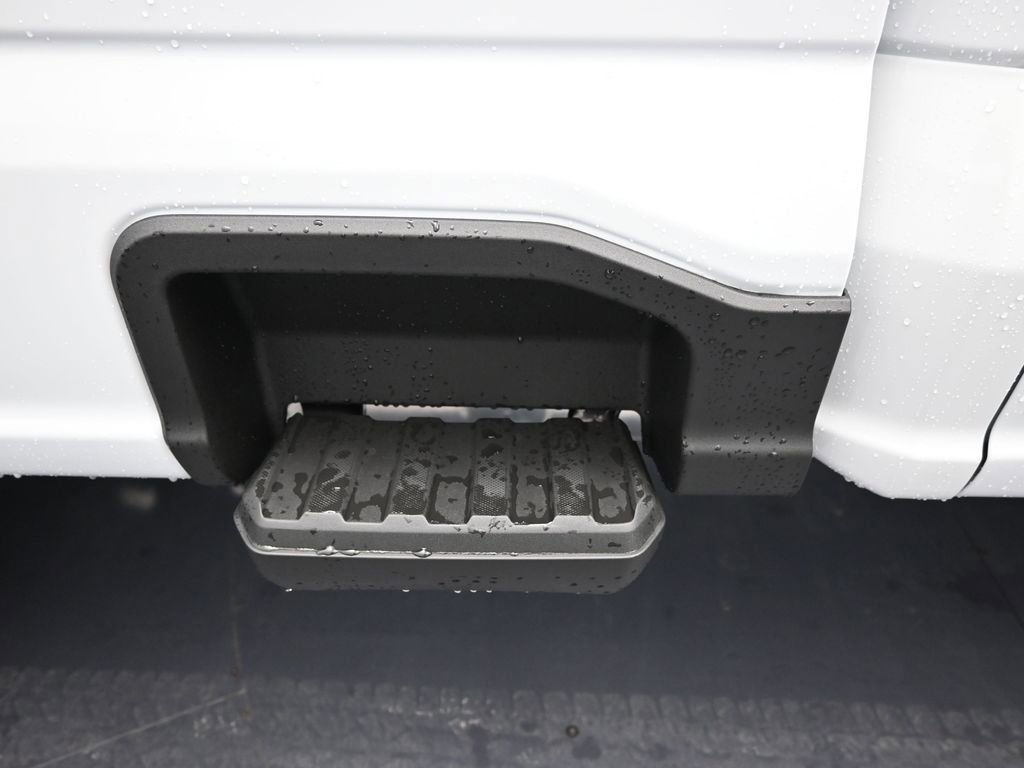 New 2026 Ford F350 4x4 Crew Cab Super Duty image 18