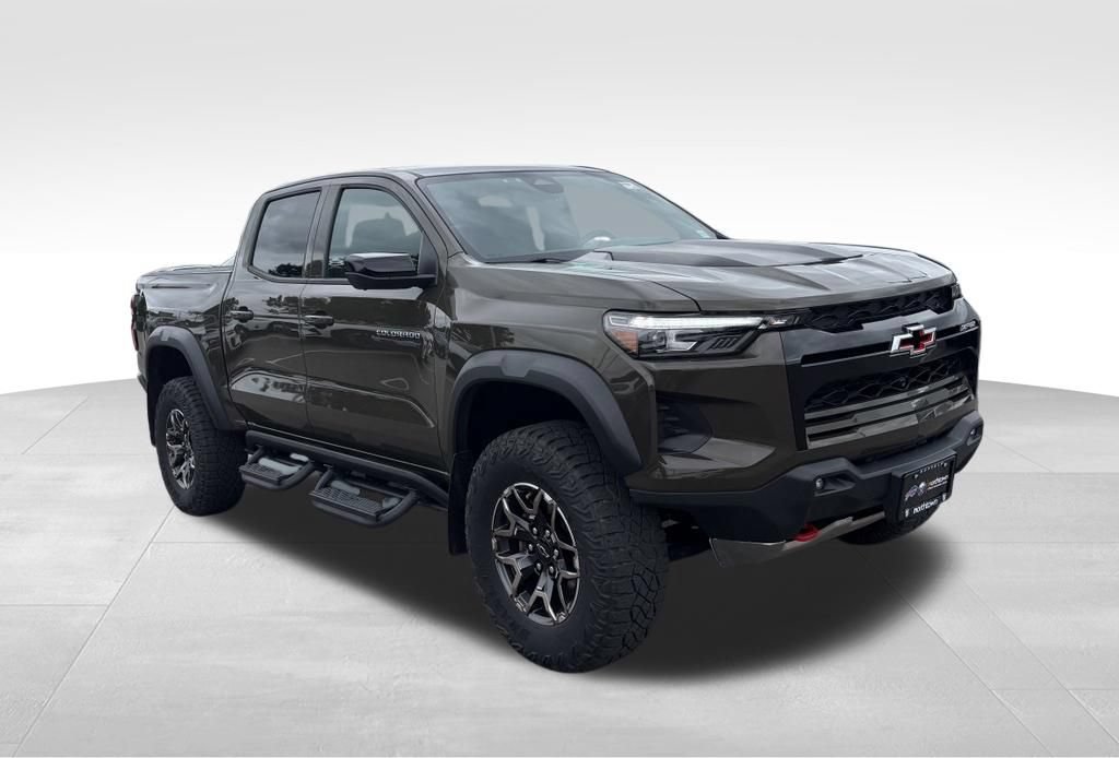 Used 2024 Chevrolet Colorado ZR2 w/ ZR2 Convenience Package III AWD/4WD image 32