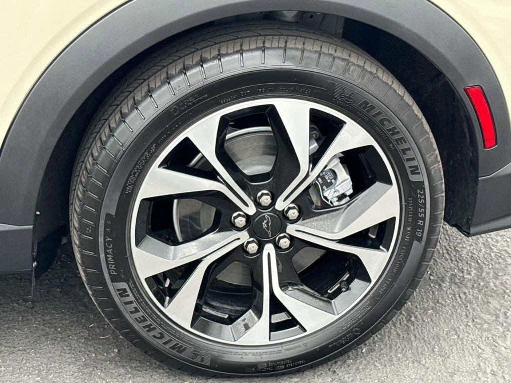 Certified 2025 Ford Mustang Mach-E Select RWD image 32
