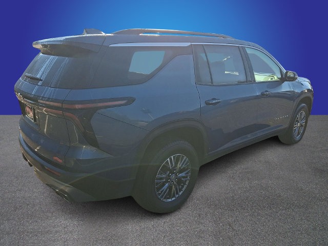 Used 2025 Chevrolet Traverse LT AWD/4WD image 4