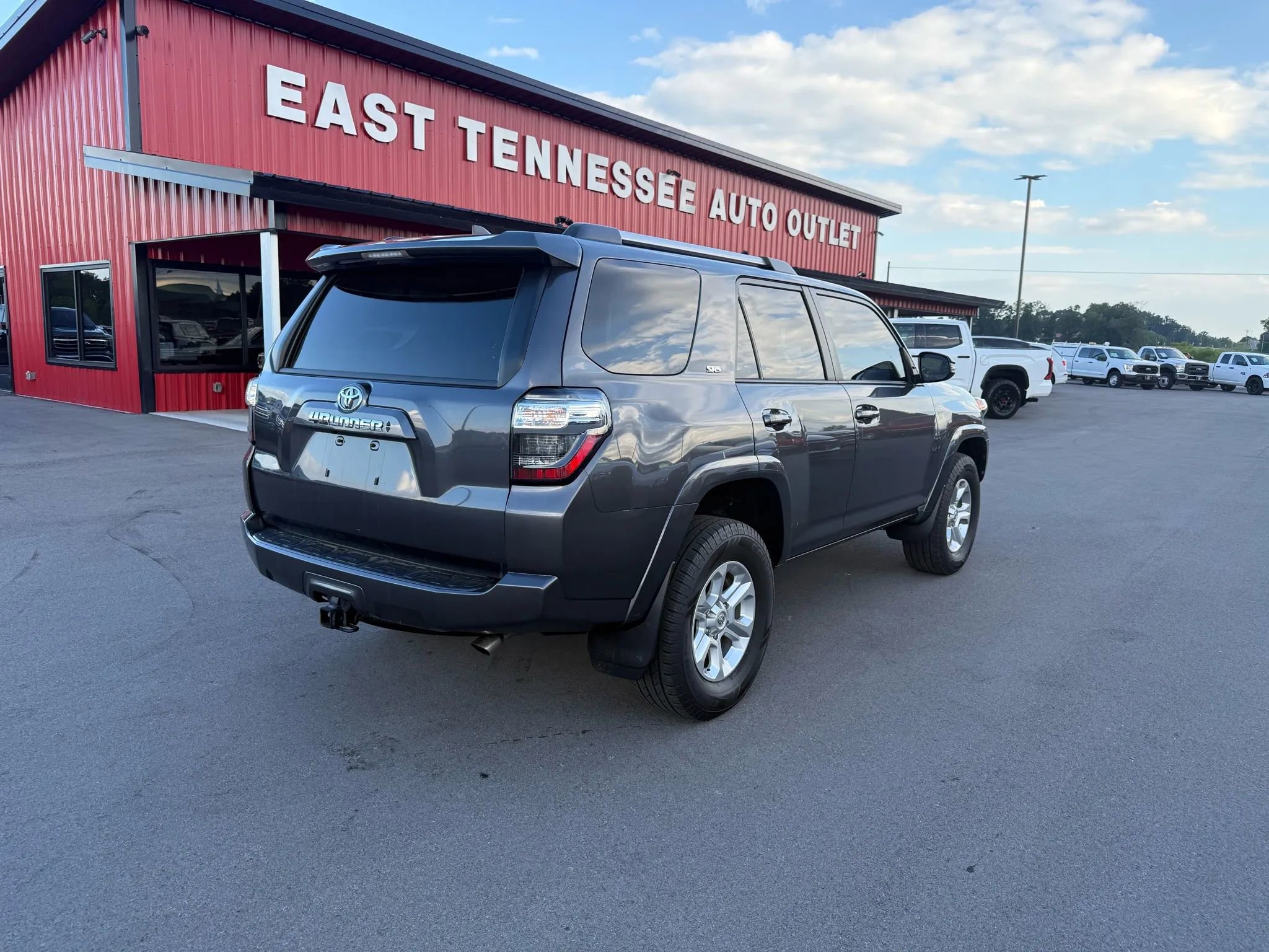 Used 2021 Toyota 4Runner SR5 Premium image 4
