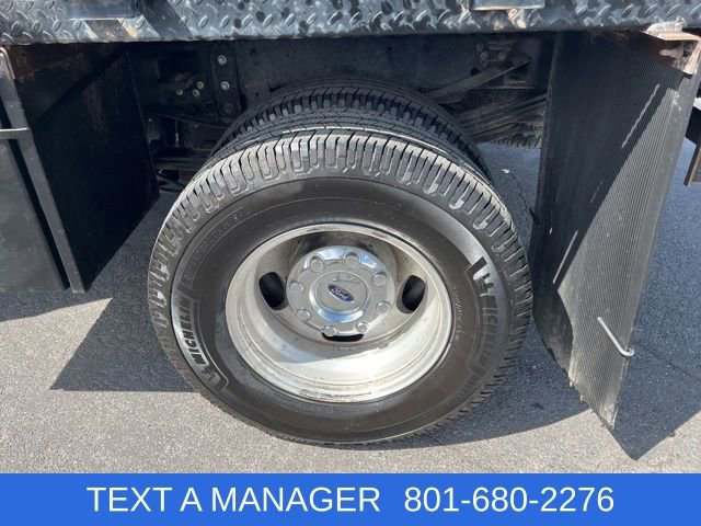 Used 2019 Ford F350 Lariat w/ Lariat Value Package AWD/4WD image 4