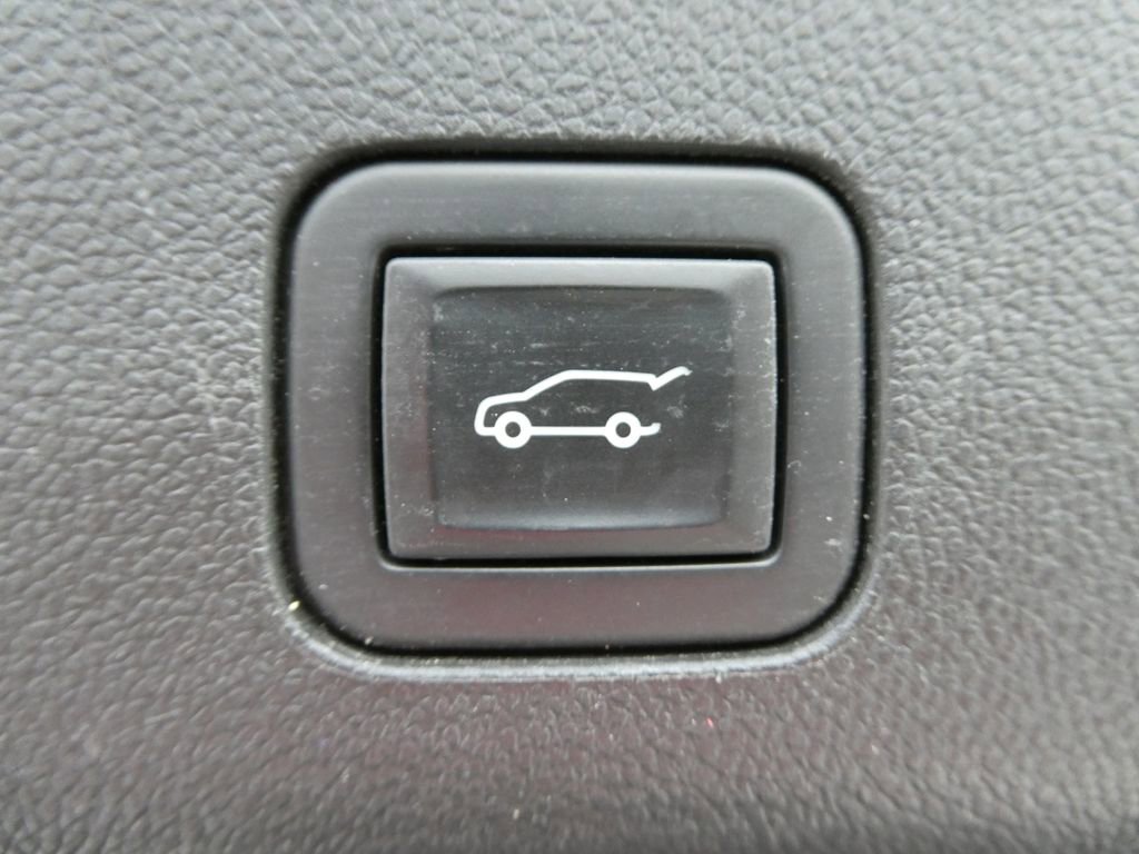 Certified 2021 Chevrolet Tahoe Z71 AWD/4WD image 18
