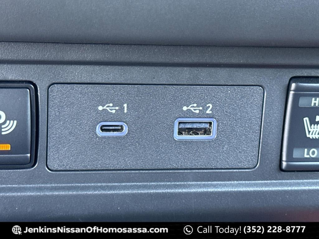 Used 2025 Nissan Frontier PRO-4X w/ Pro Premium Package image 37