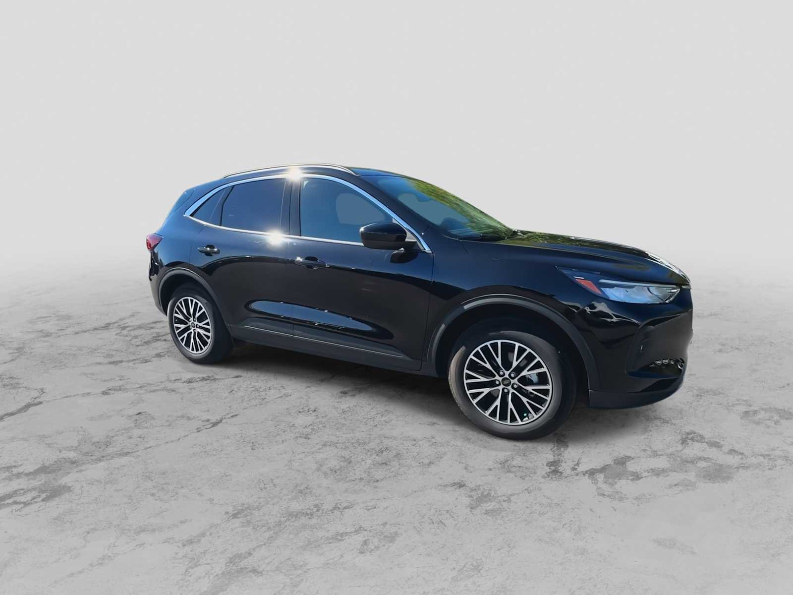 Used 2024 Ford Escape SE image 2