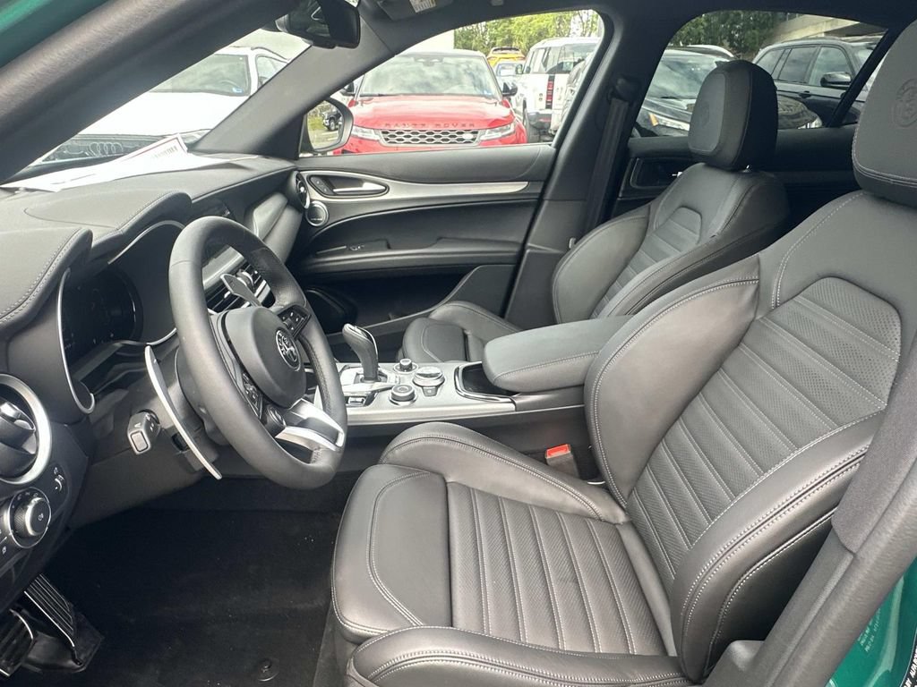 New 2026 Alfa Romeo Stelvio Sprint AWD/4WD image 17