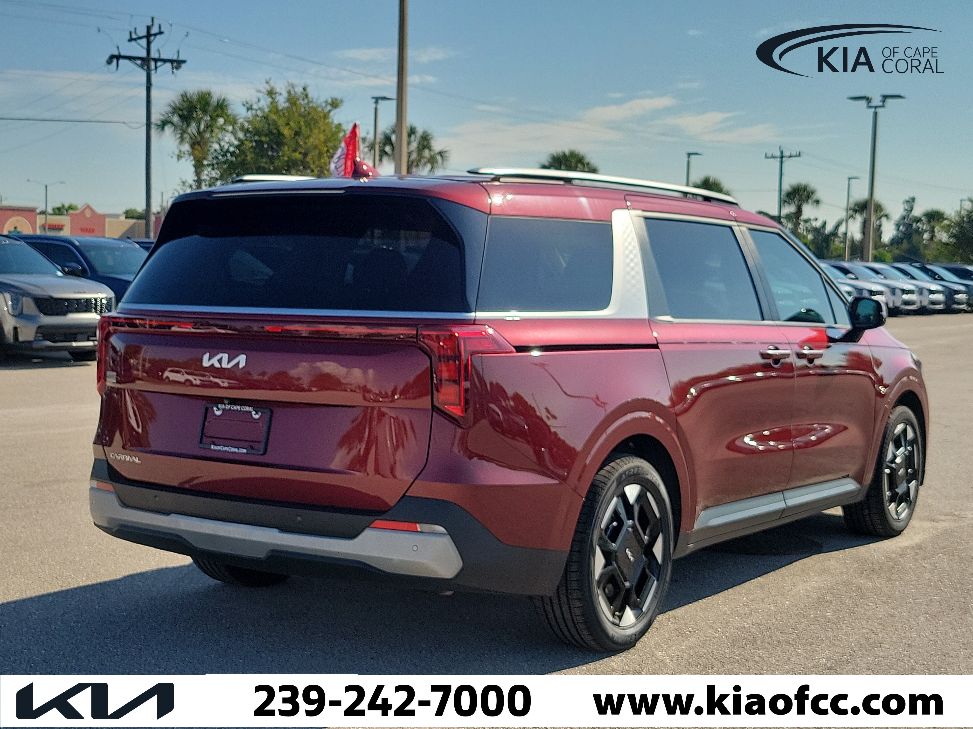 Certified 2025 Kia Carnival EX FWD image 6