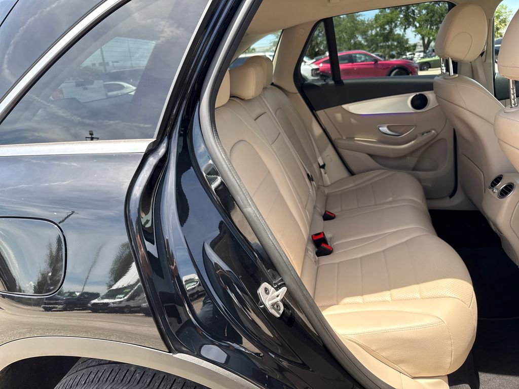 Used 2022 Mercedes-Benz GLC 300 image 25