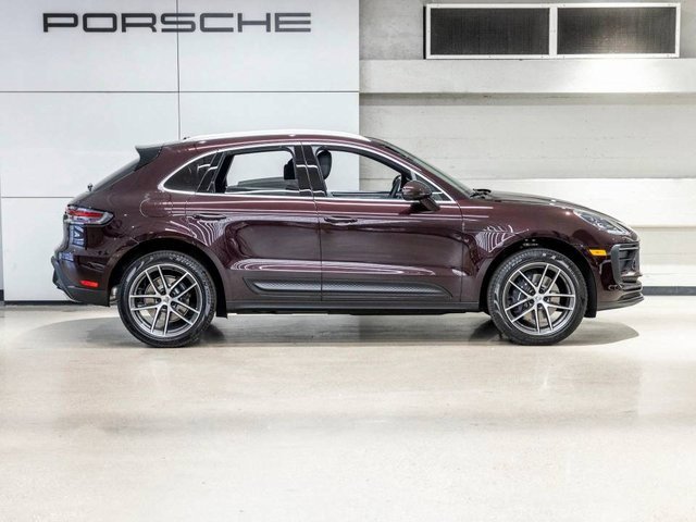 Used 2025 Porsche Macan image 9