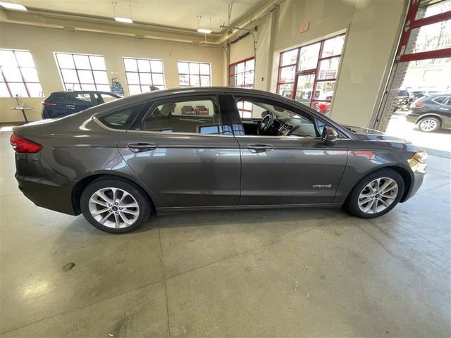 Used 2019 Ford Fusion SE image 8