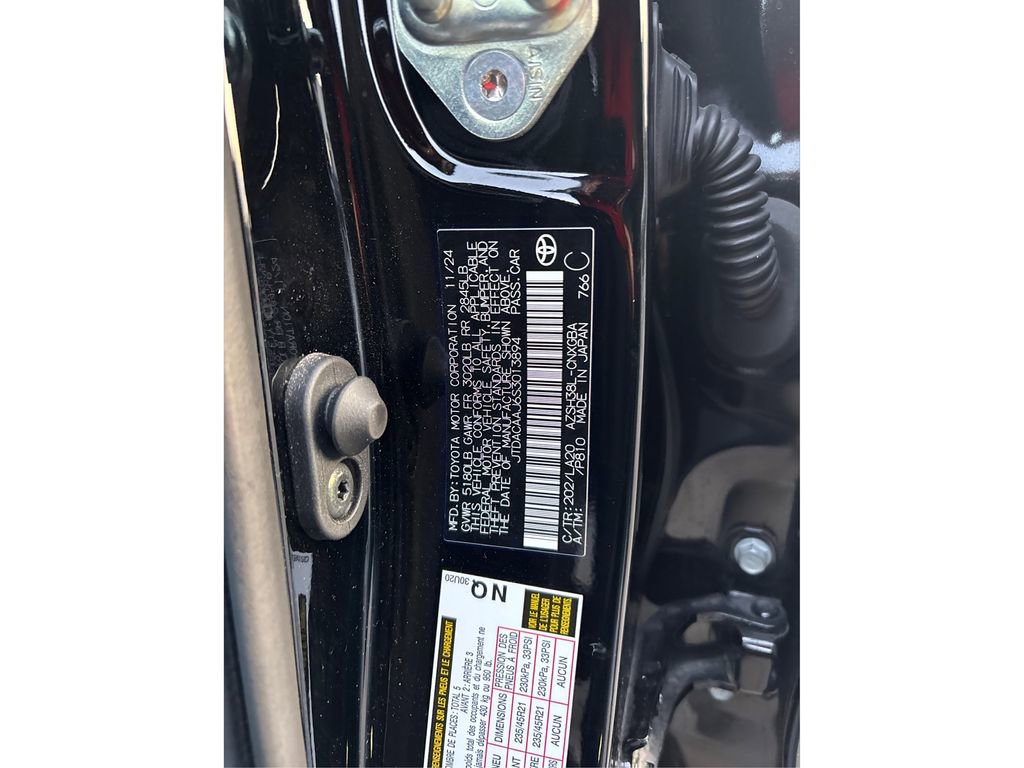 Used 2025 Toyota Crown Signia w/ Advanced Technology Package image 19