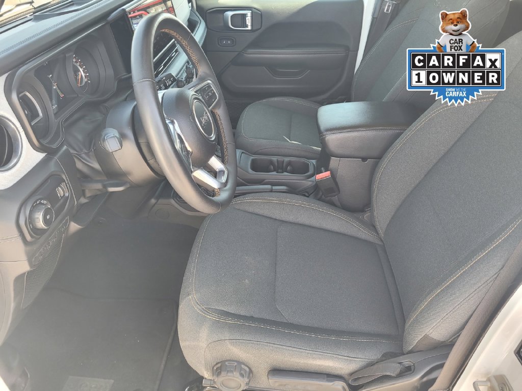 Used 2024 Jeep Wrangler Unlimited Sahara AWD/4WD image 12