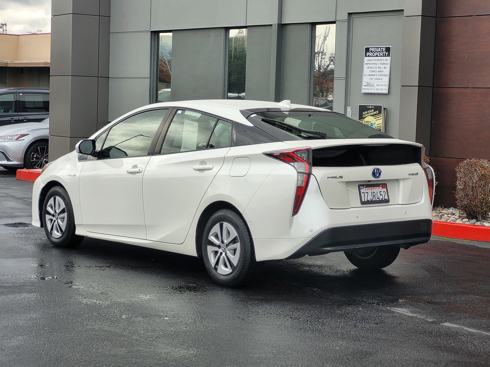 Used 2017 Toyota Prius Two image 6