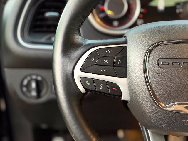 Used 2015 Dodge Challenger R/T Plus RWD image 37