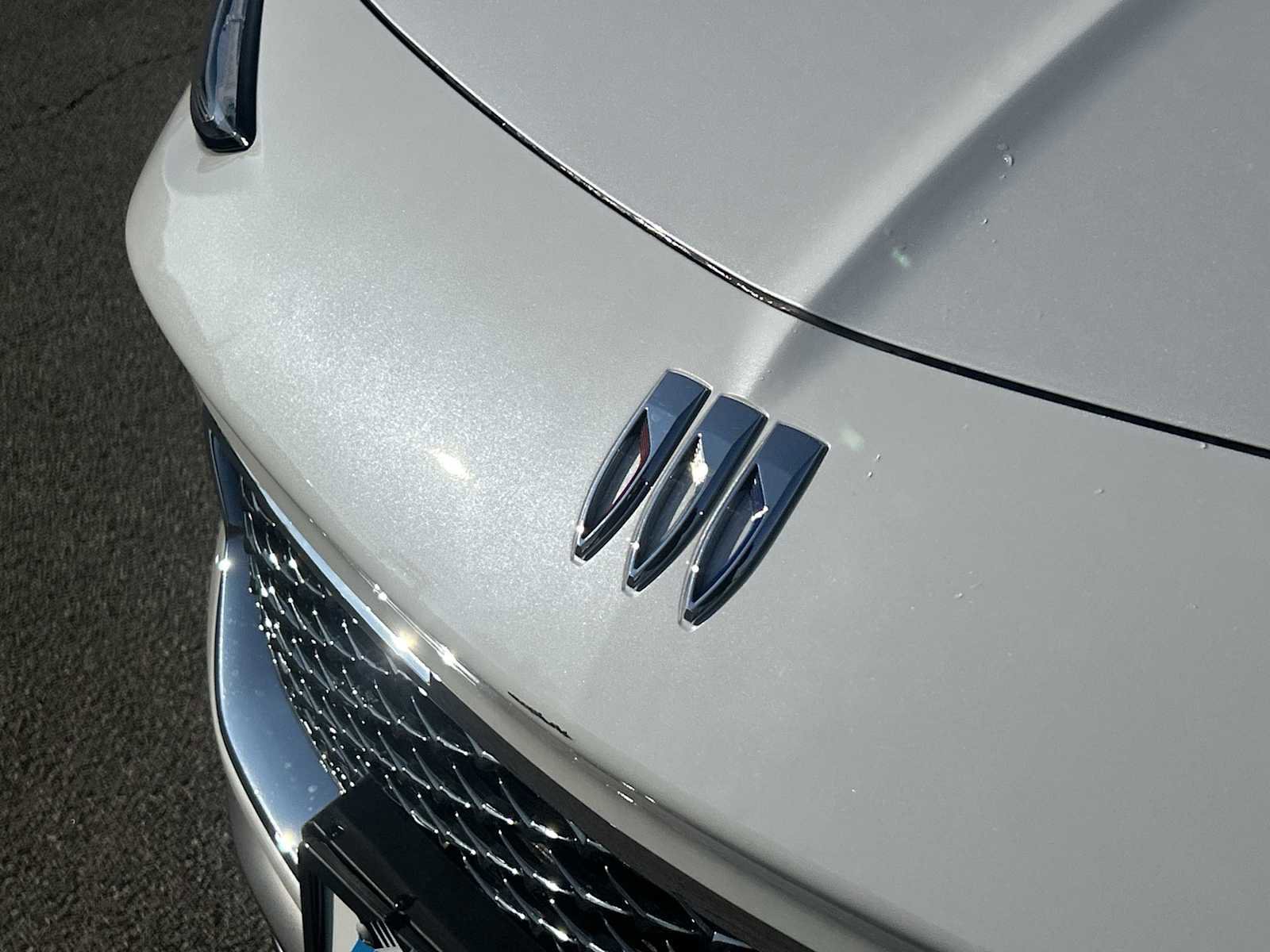 Used 2025 Buick Encore GX Avenir w/ Avenir Convenience Package image 29