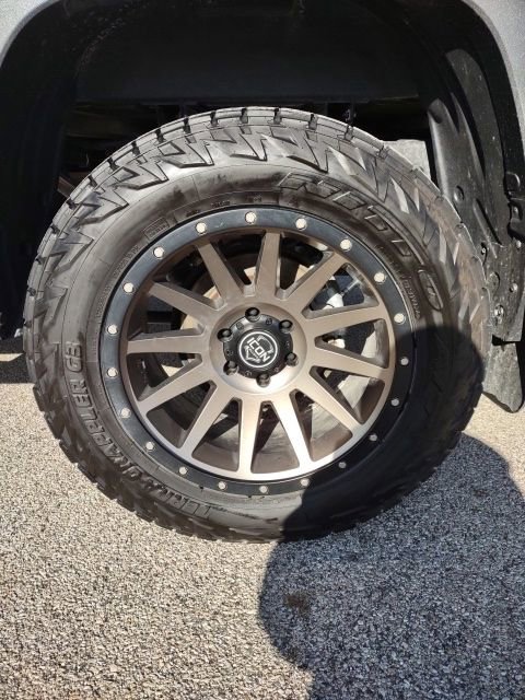 Used 2023 Toyota Tundra Limited image 27