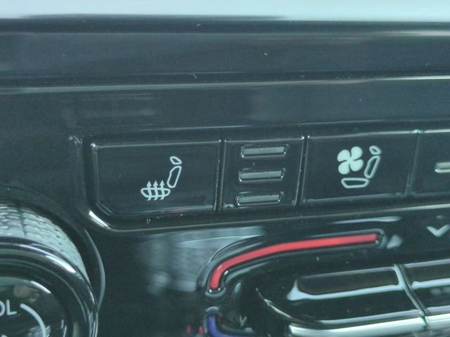 New 2025 Jeep Grand Cherokee Overland w/ Luxury Tech Group IV image 24