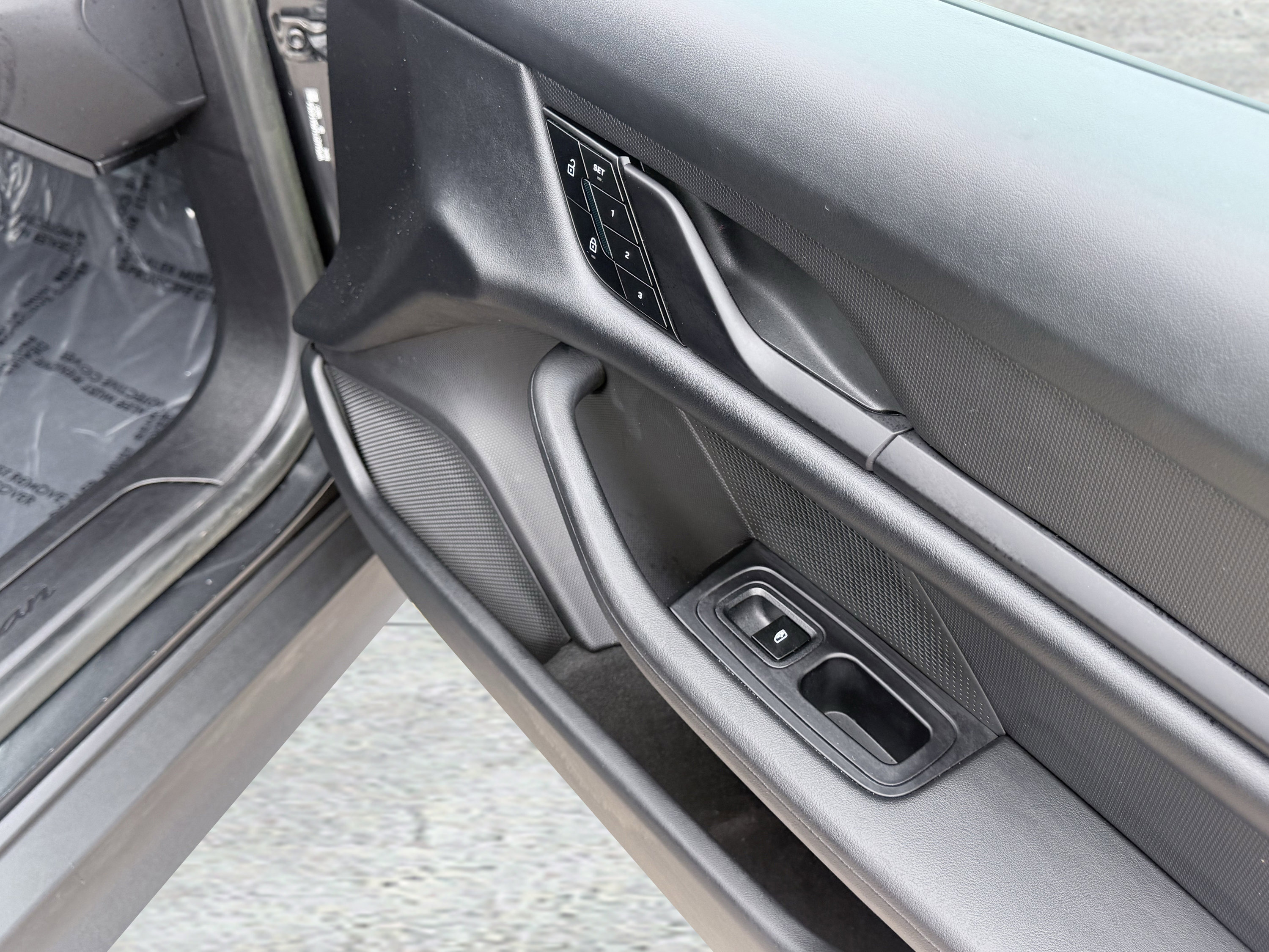 Used 2023 Porsche Taycan image 77