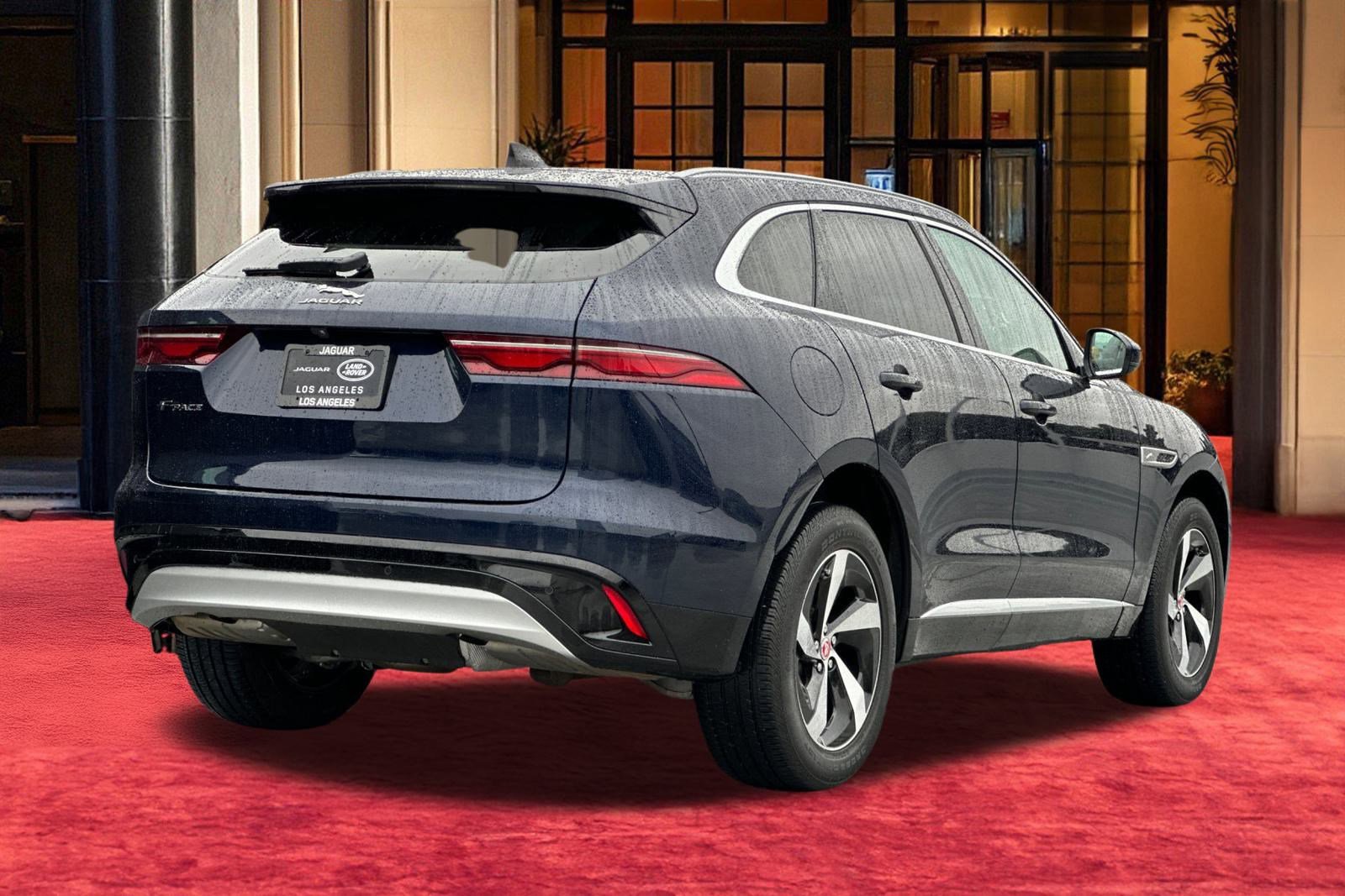 Used 2022 Jaguar F-PACE S image 10
