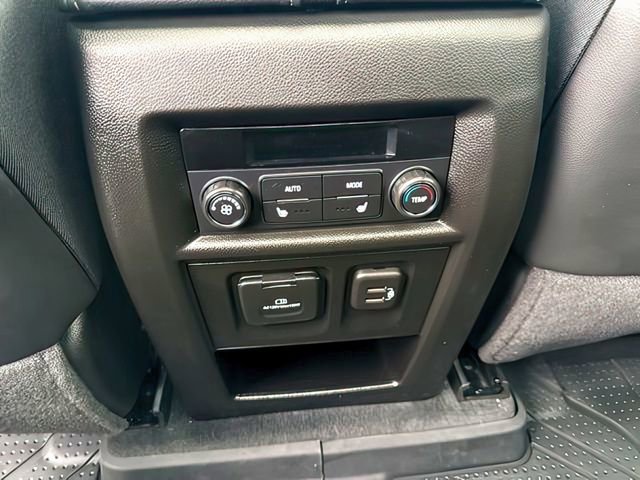 Used 2023 Chevrolet Traverse Premier w/ Redline Edition AWD/4WD image 26