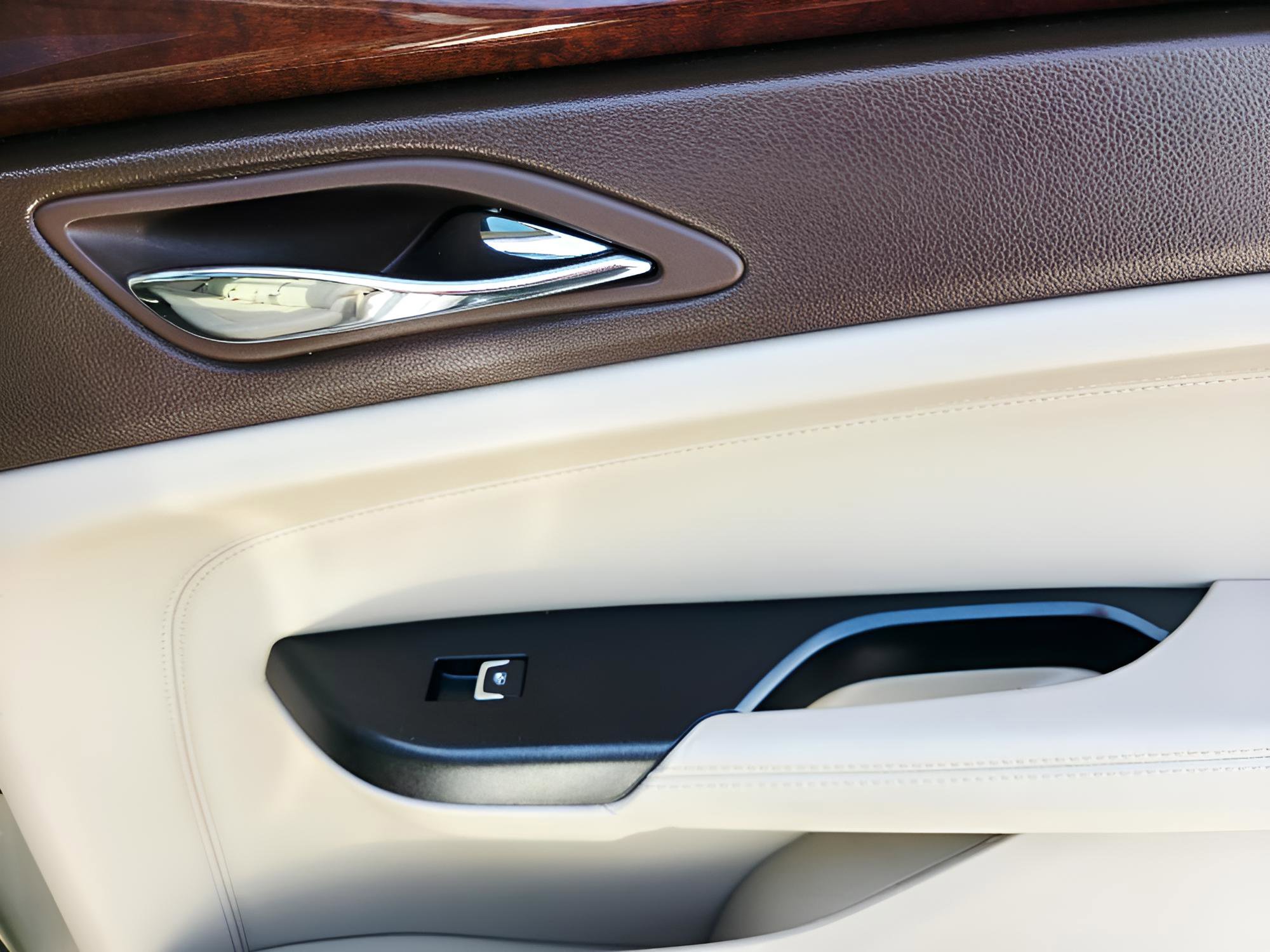 Used 2015 Cadillac SRX Luxury image 20