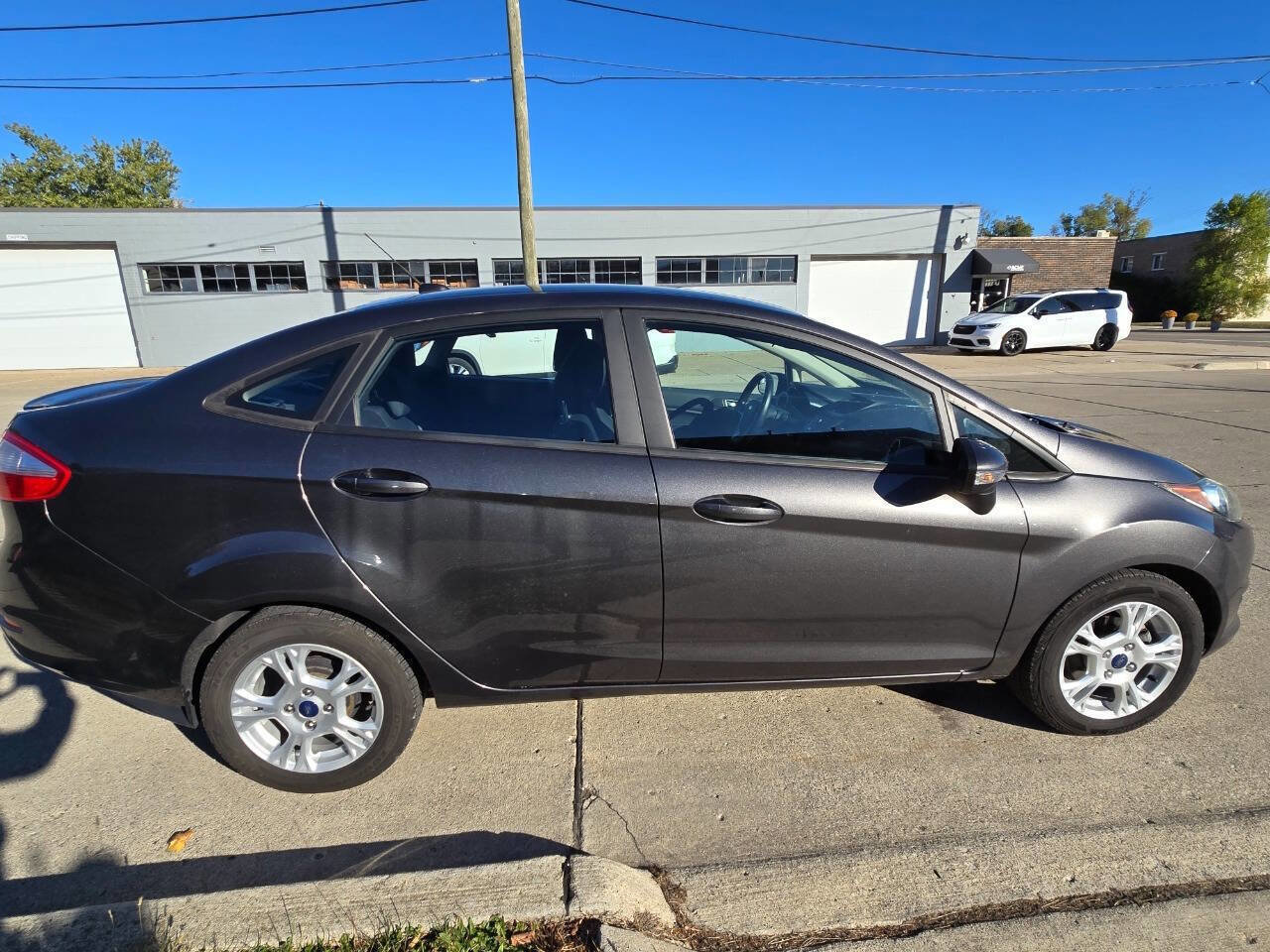 Used 2015 Ford Fiesta SE w/ Comfort Package image 11