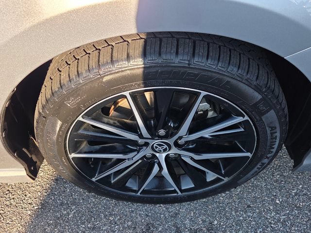 Used 2024 Toyota Camry SE FWD image 18