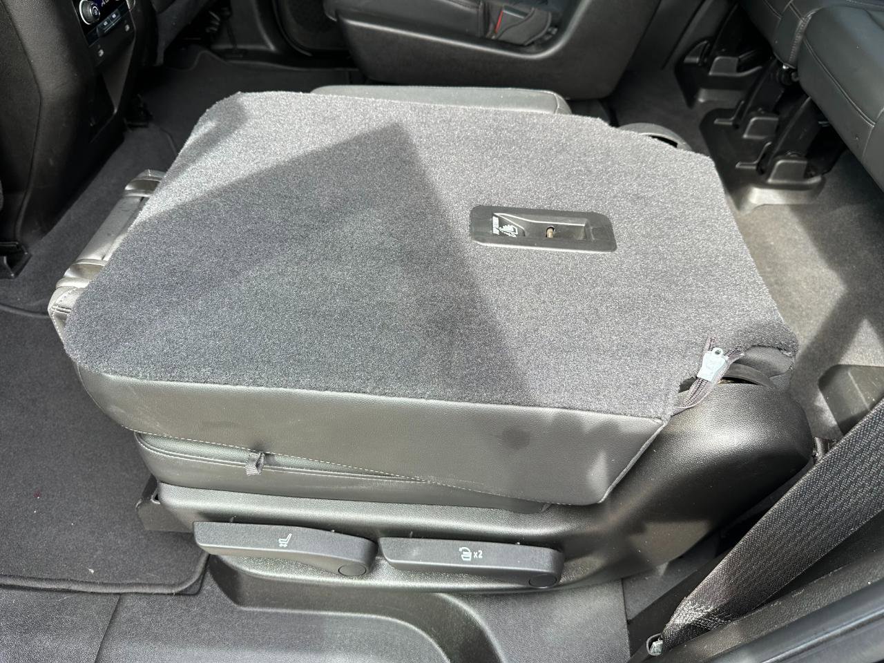 Used 2021 Chevrolet Tahoe Z71 image 20