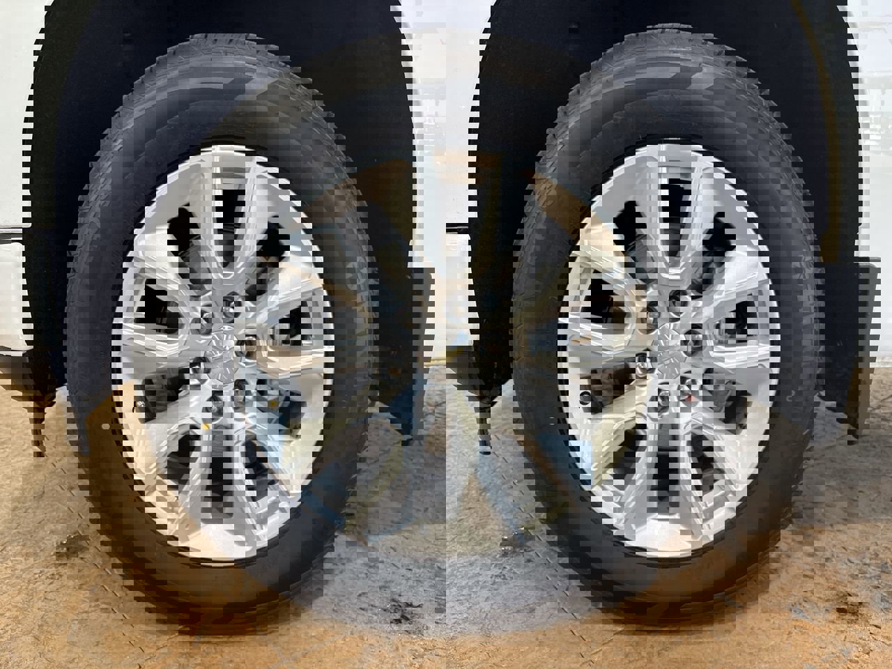 Used 2021 Chevrolet Silverado 1500 Custom image 10