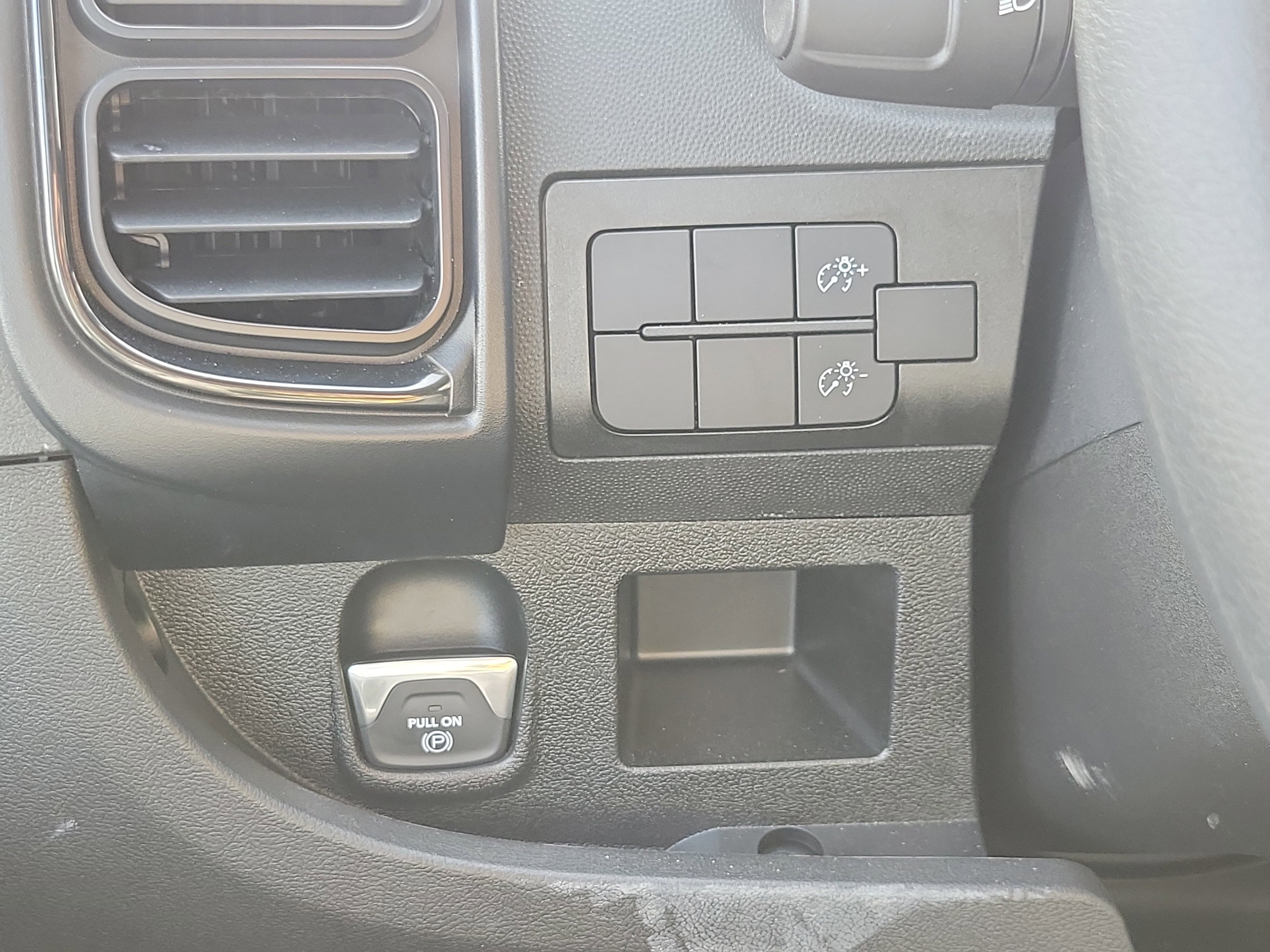 Used 2025 RAM ProMaster 2500 w/ Storage Group image 10