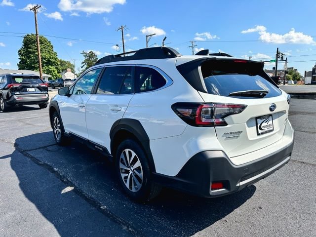 Used 2024 Subaru Outback Premium AWD/4WD image 6