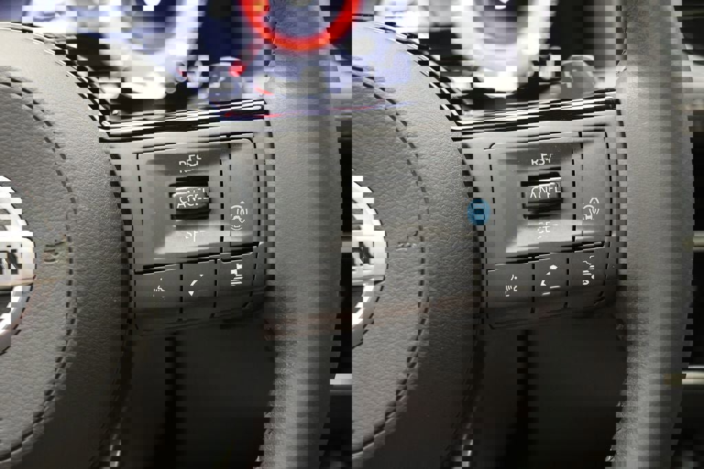 Used 2021 Nissan Rogue Platinum image 22