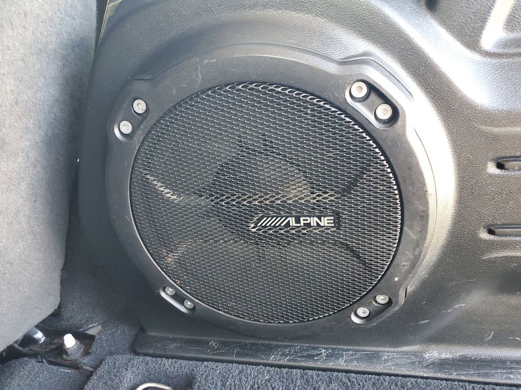 Used 2020 Jeep Wrangler Unlimited Sahara image 32