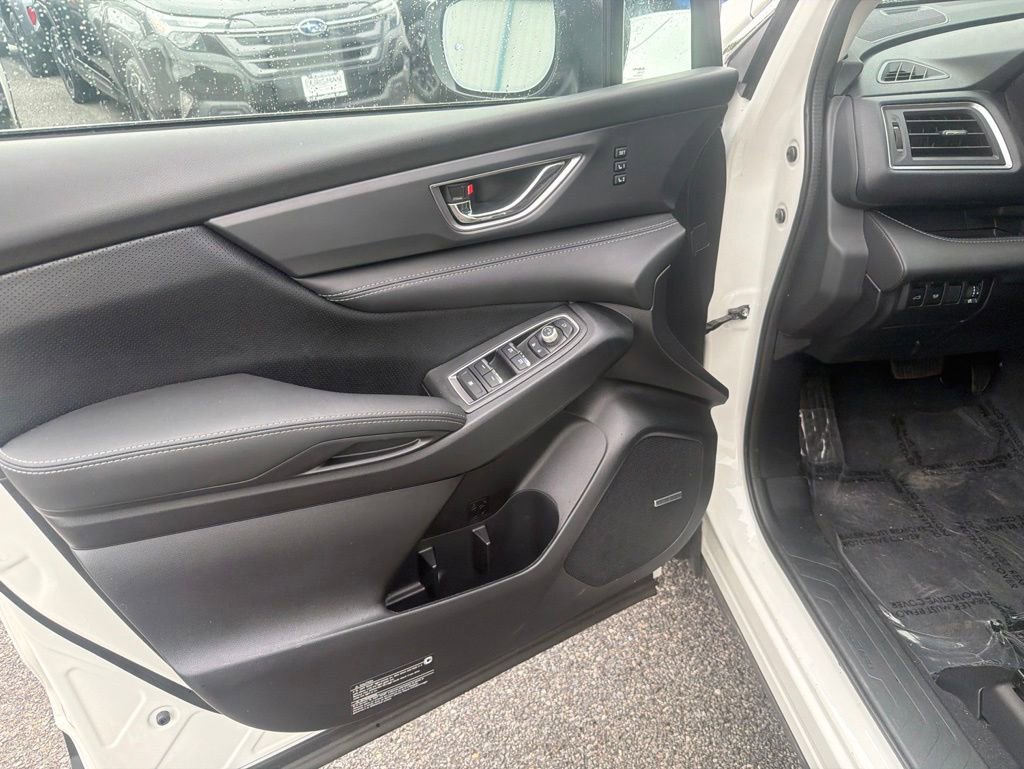 Used 2025 Subaru Ascent Limited AWD/4WD image 13