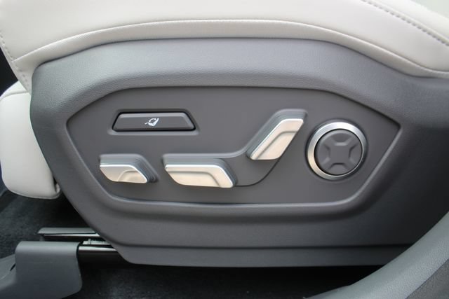 New 2026 Hyundai Santa Fe Calligraphy AWD/4WD image 17