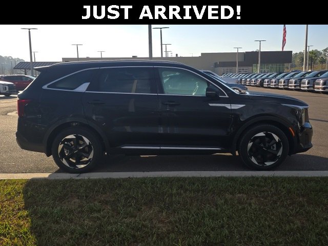 Used 2025 Kia Sorento EX image 3