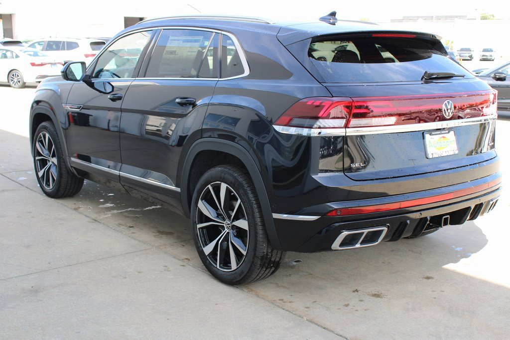 New 2026 Volkswagen Atlas Cross Sport SEL Premium R-Line image 4
