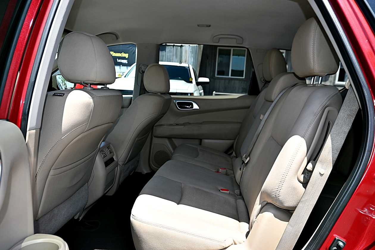 Used 2017 Nissan Pathfinder S FWD image 11