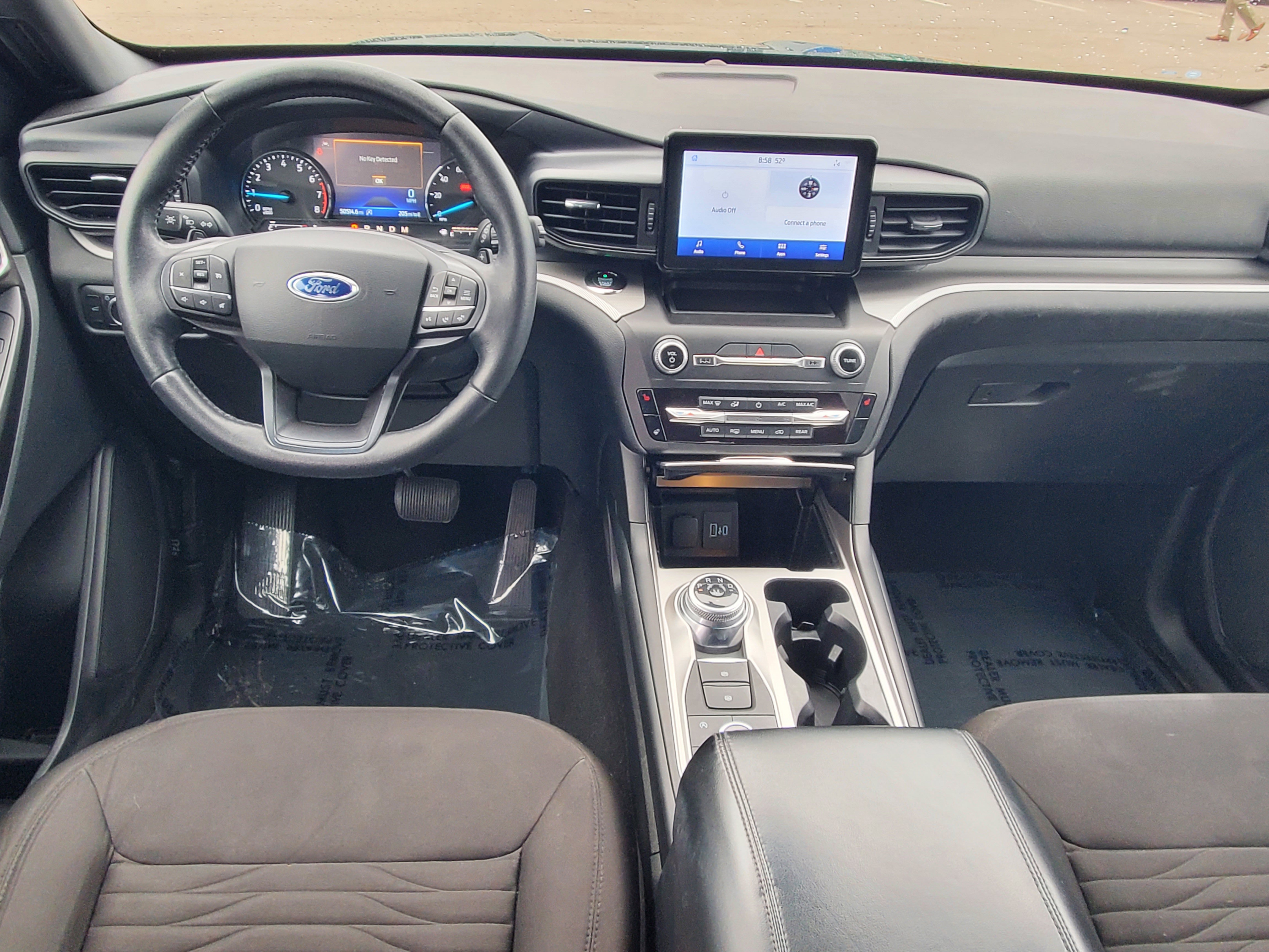 Used 2020 Ford Explorer XLT w/ Comfort Package image 8